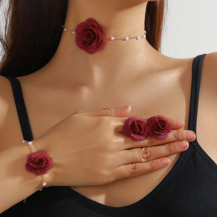 New Arrival Pearl & Small Flower Clavicle Chain ✨