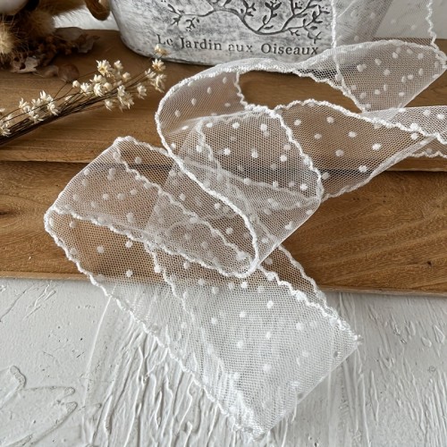 White Mesh Lace Trim, 5Cm Wide, Featuring Polka Dot Embroidery And a Wavy Edge, Available in 2 Yards for Decorating Clothing And Gift Boxes