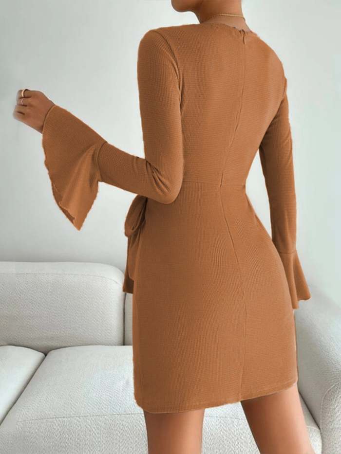 Round Neck Slim Hip Long Sleeve Dress