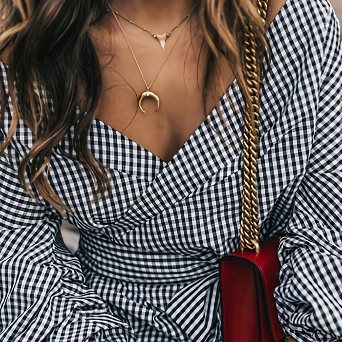 Women's Fashion T-Shirt in Black and White Check