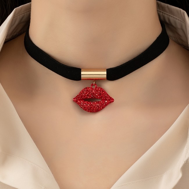 A Stunning Full-Rhinestone Lip Pendant, a Unique Rose-red and Black Necklace Choker in European and American Style