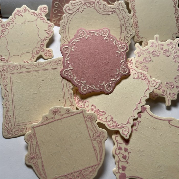 Vintage Boxed Notepaper\u002F30 Sheets Per Box\u002FEmbossed Design\u002FThick Specialty Paper\u002FSuitable for Diaries And Scrapbooking As Decorative Paper