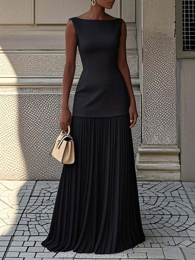 Elegant Sleeveless Flowing Evening Dress