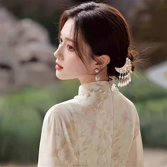 2pcs Random Style Women's Sweet and Elegant Faux Peony Butterfly Tassel Vintage U-Shaped Hairpin Set, Perfect for Festive Parties, Travel Photoshoots, Daily Wear, Simple Versatile Accessories, Stylish Updo Hairpins for Everyday Hairstyles