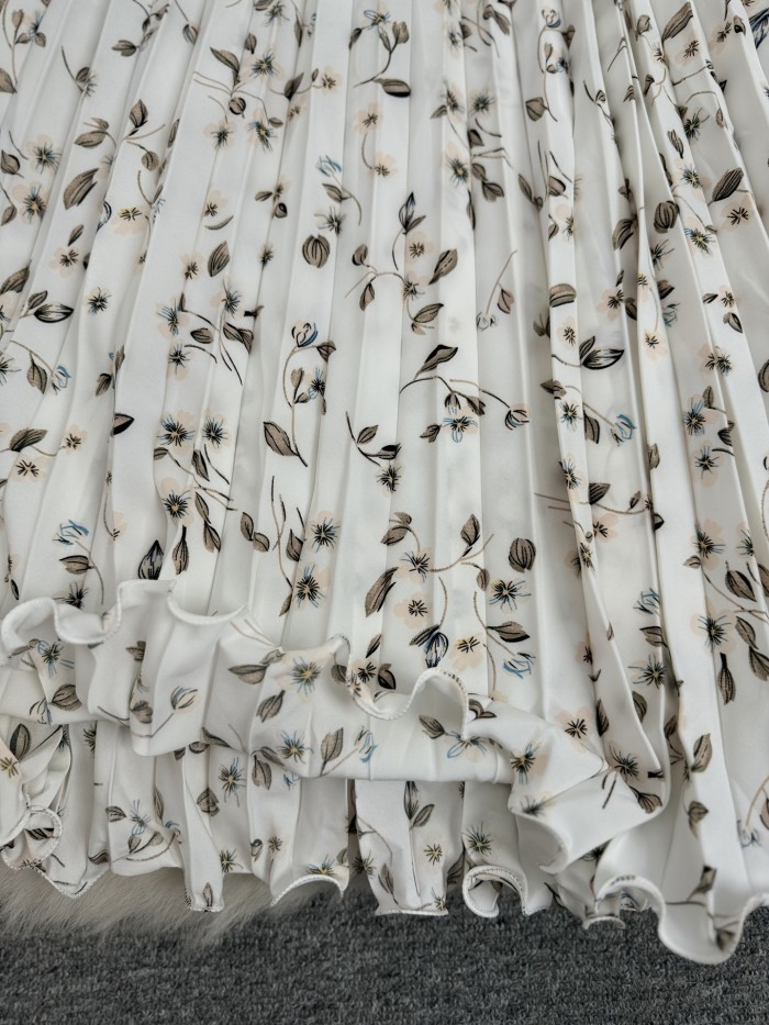 Fresh and Delicate Floral Print Pleated High-waist Skirt