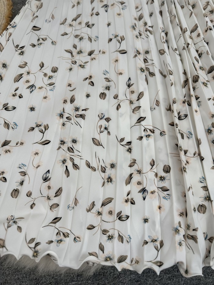 Fresh and Delicate Floral Print Pleated High-waist Skirt