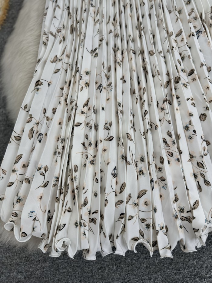 Fresh and Delicate Floral Print Pleated High-waist Skirt