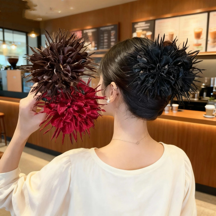 1pc New Style Large Hydrangea Acrylic Hair Clip, Women's Fashion Bohemian Hydrangea Flower Updo Hair Clip, Shark Clip, Suitable for Daily Wear and Holiday Parties