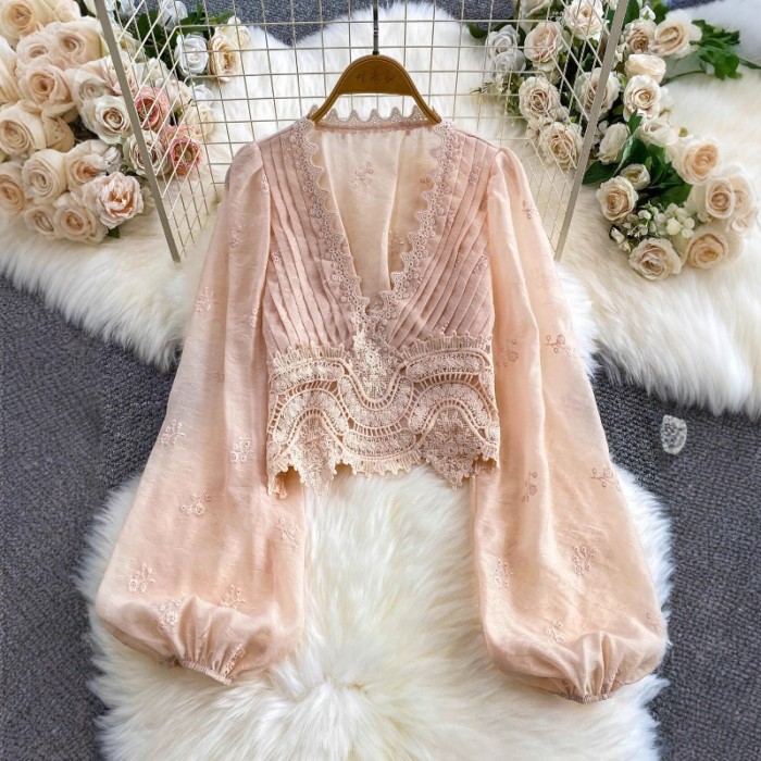 French V-Neck Embroidery Lace Spliced Lantern Sleeve Short Blouse Top