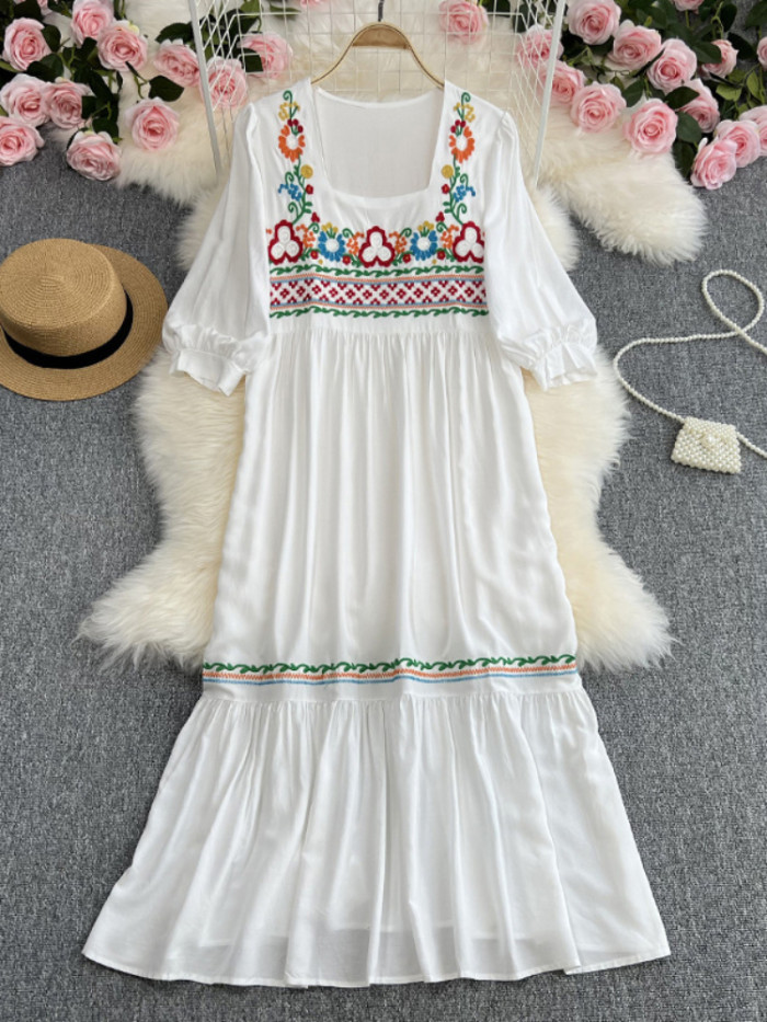 Women's Embroidered Bohemian Solid Color O-Neck Elegant Loose Maxi Dress