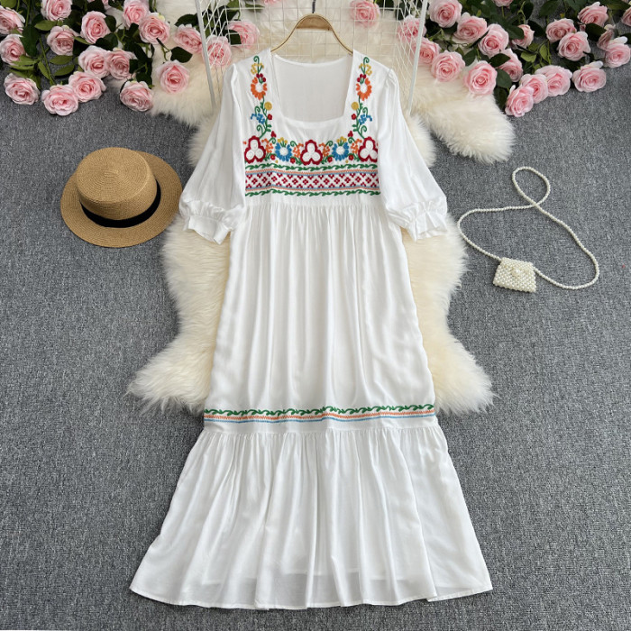 Women's Embroidered Bohemian Solid Color O-Neck Elegant Loose Maxi Dress