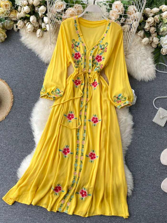 Women's Fashion Retro Ethnic Style Embroidered V-neck Balloon Sleeve  Maxi Dress