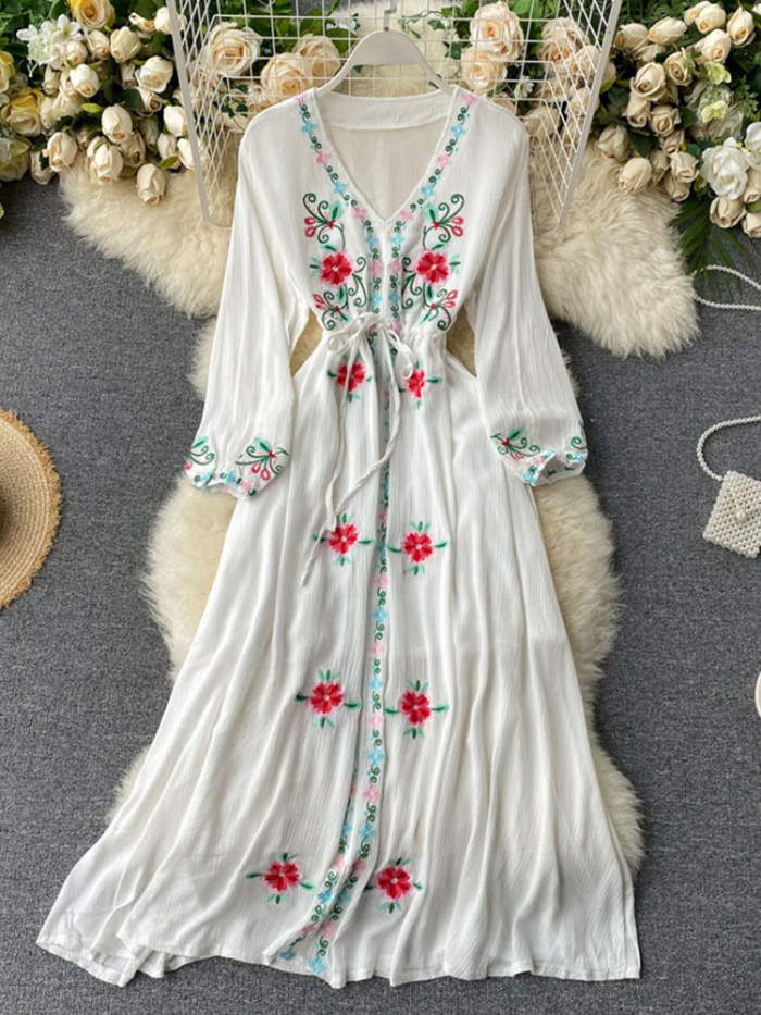 Women's Fashion Retro Ethnic Style Embroidered V-neck Balloon Sleeve  Maxi Dress