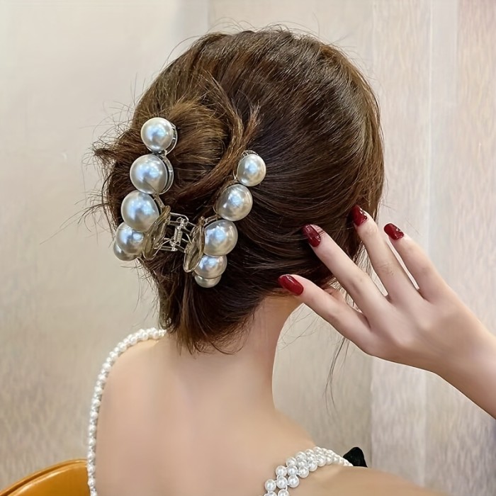 1pc Faux Pearl Hair Claw Back Head Ponytail Clip Shark Claw Side Clip Hair Accessories