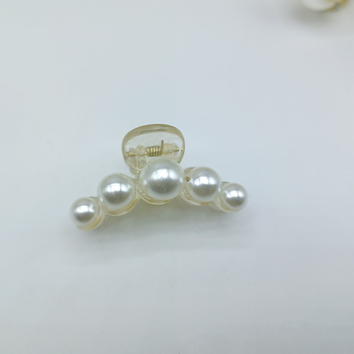 1pc Faux Pearl Hair Claw Back Head Ponytail Clip Shark Claw Side Clip Hair Accessories