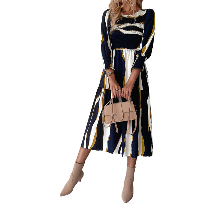 Women's Casual Round Neck Three Quarter Sleeve Midi Dress