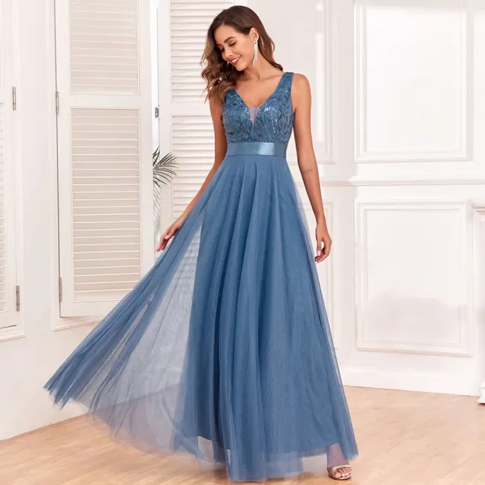 New Sleeveless V-neck Tulle Embroidered Long Elegant Party Dress