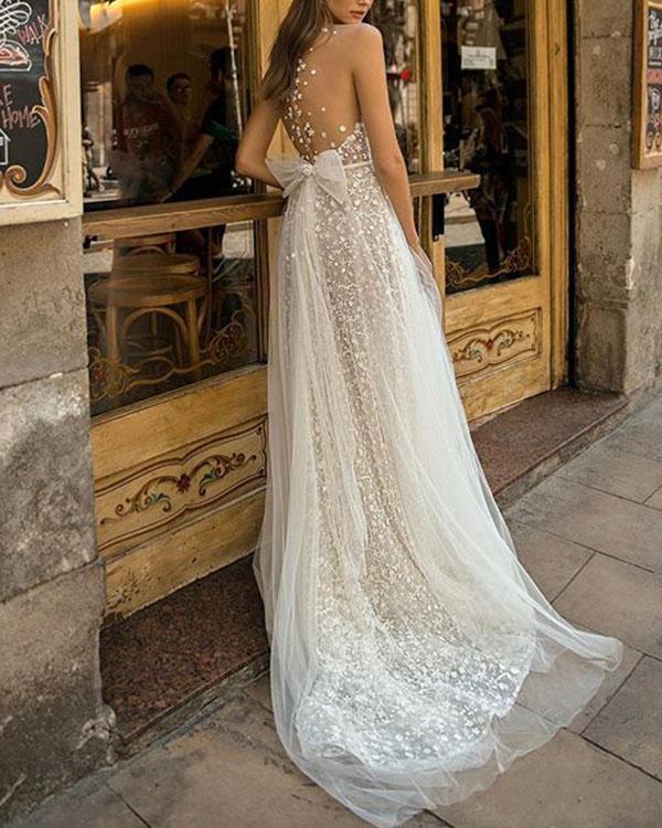 Elegant Flowy Lace Holiday Backless Wedding Dress