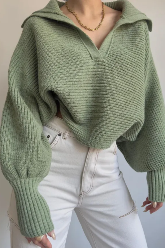 Loose Open Collar Cropped Sweater