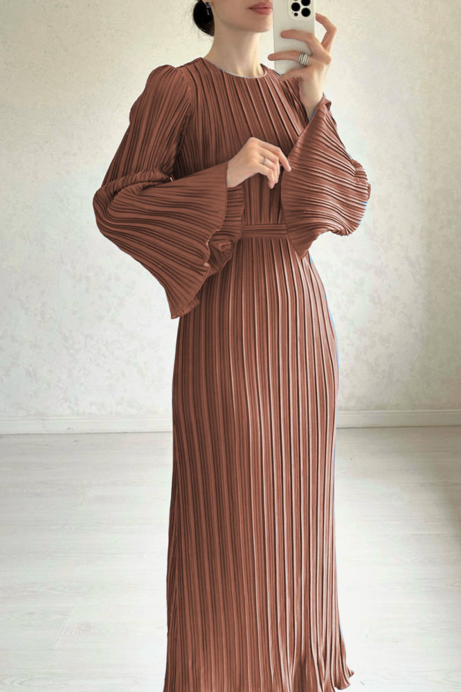 Elegant Pleated Trumpet Sleeve Midi Dress