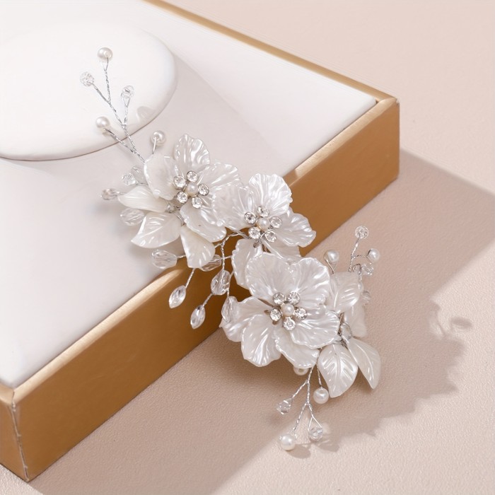 1pc White Petal Handmade Faux Pearl Hair Retractable Hair Clips, Bridal Wedding Headdress Ladies Faux Pearl Rhinestone Hair Clips For Wedding Dinner Party Party, Birthday Holiday Gift For Girlfriend Wife Mother