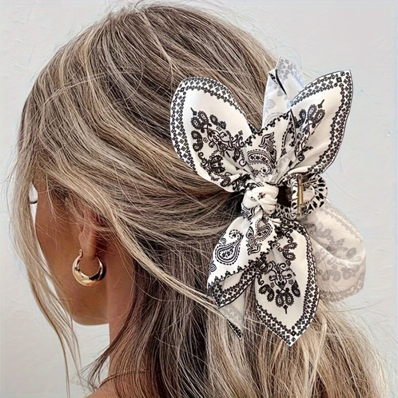 Vintage Elegant Butterfly Hair Claw with Bow and Tassel, Big Fabric Hair Clip for Women and Girls, Paisley Bohemian Style Hair Accessory, Ideal for Vacation and Festive Photoshoots - Single Piece