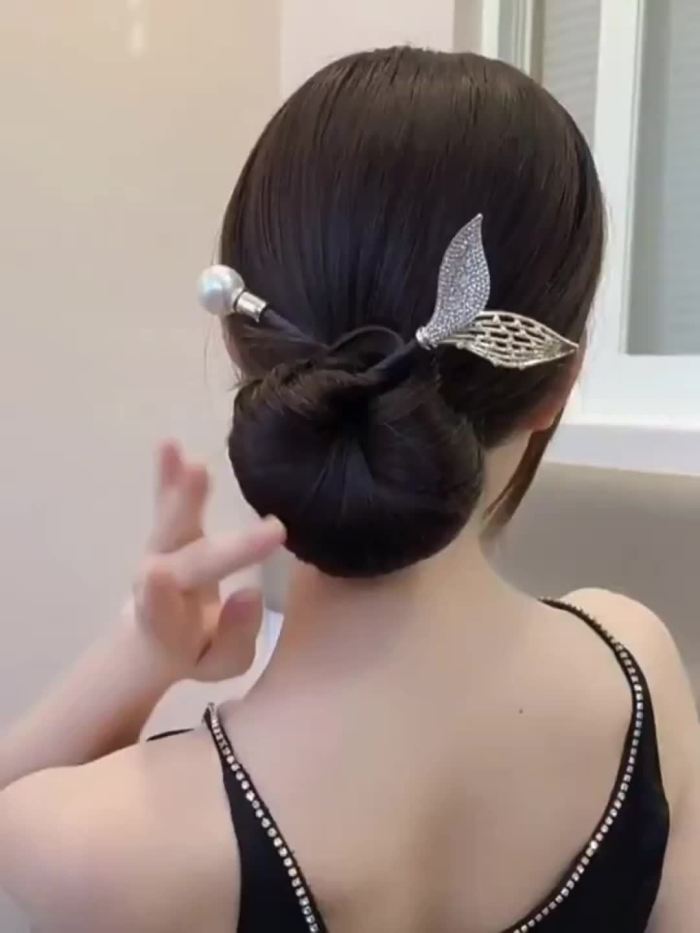 1pc Faux Peal Rhinestone Fish Tail Decorative Twist Hair Bun Maker, Elegant Hair Styling Accessories For Girls