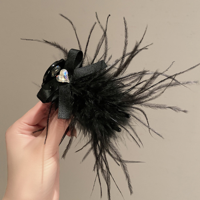 1pc Elegant Ladies Hair Accessory, Sweet Style Bun Maker Claw Clip With Heart Rhinestone, Lazy Hair Updo Tool For High Ponytail, Faux Feather Hair Clip For Women's Hairstyling