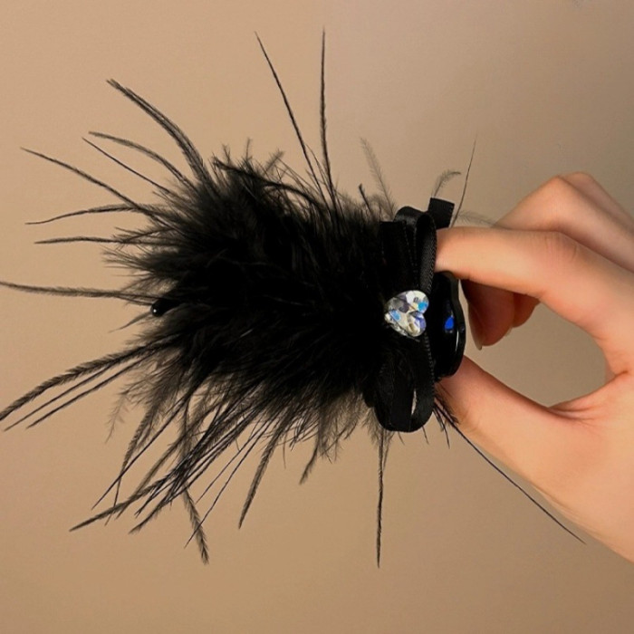 1pc Elegant Ladies Hair Accessory, Sweet Style Bun Maker Claw Clip With Heart Rhinestone, Lazy Hair Updo Tool For High Ponytail, Faux Feather Hair Clip For Women's Hairstyling