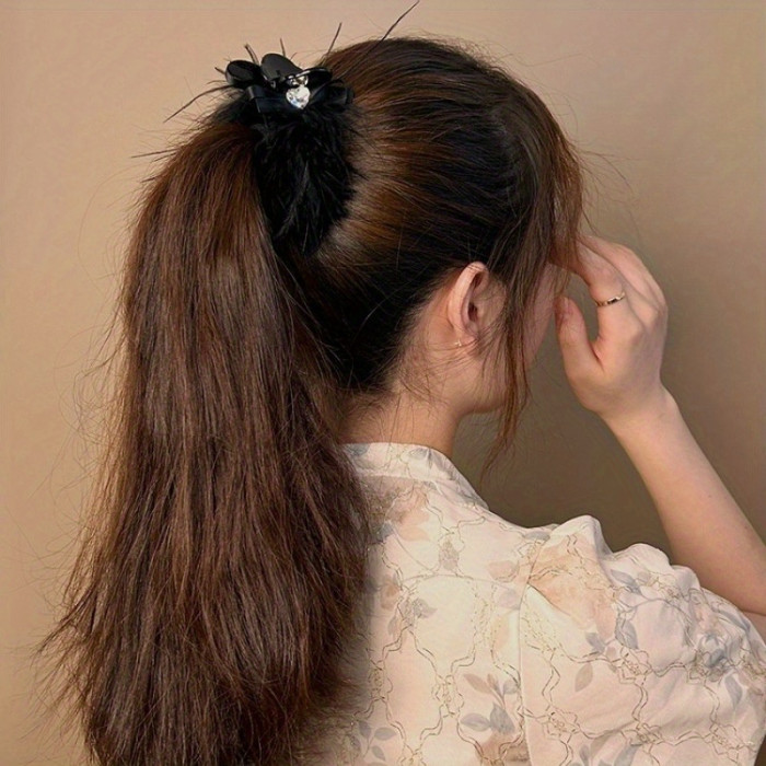1pc Elegant Ladies Hair Accessory, Sweet Style Bun Maker Claw Clip With Heart Rhinestone, Lazy Hair Updo Tool For High Ponytail, Faux Feather Hair Clip For Women's Hairstyling