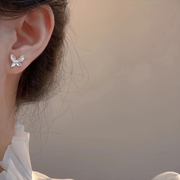 1pair Elegant And Delicate Earrings With Beautiful Double Butterfly Design, Ideal Gifts For Best Friends