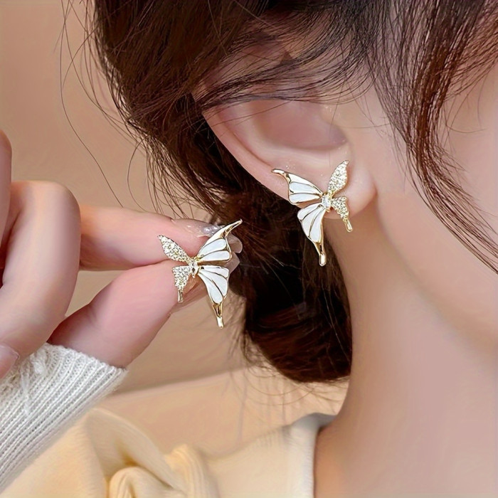 Elegant and Luxurious Charming Butterfly Stud Earrings - Vintage Style Design, Ideal Fashion Accessory for Everyday Wear and Any Occasion Perfect Gift for Beautiful Women Christmas Halloween Gift