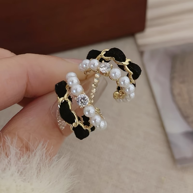 Creative Double Layer Design Hoop Earrings Zinc Alloy Jewelry Embellished With Imitation Pearl Black Velvet Design Delicate Female Earrings