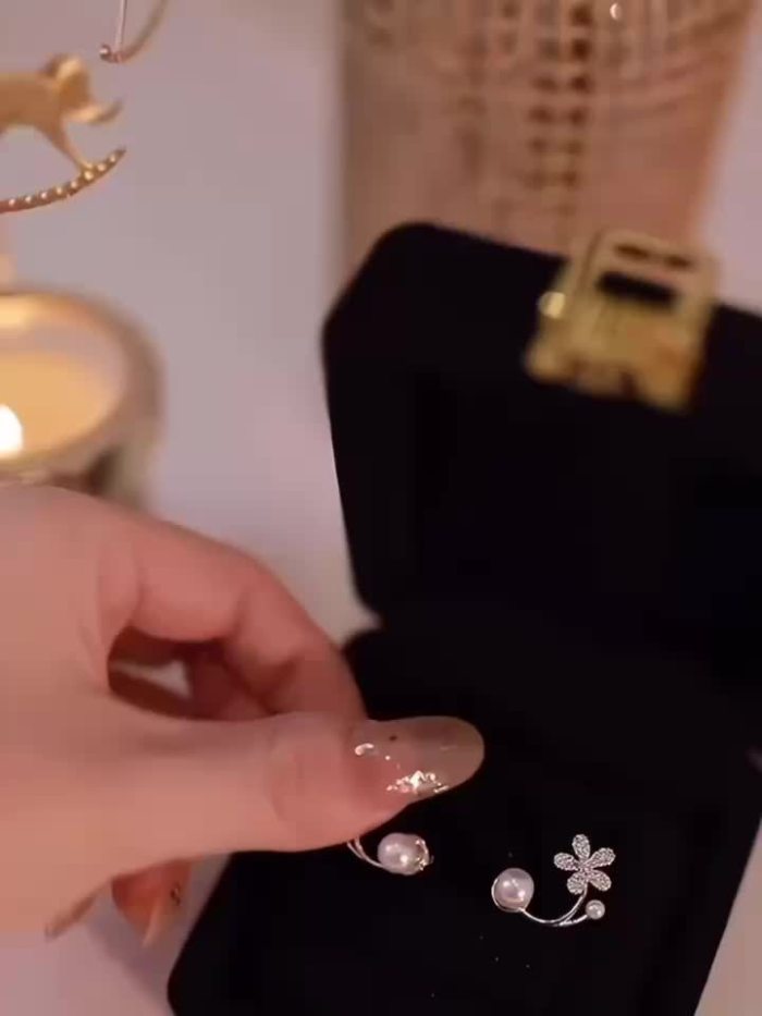 1pair Exquisite And Stylish Flower Faux Pearl Bead Earrings, Perfect Gift For A Girl's Birthday, Christmas, And Anniversaries