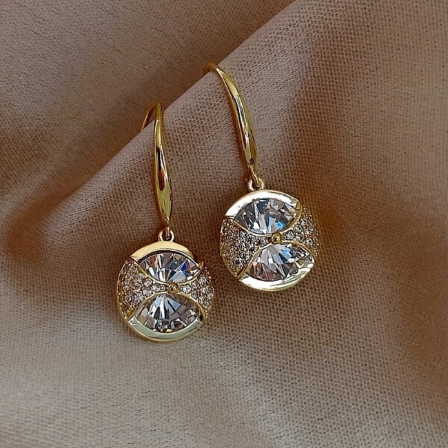 Glamorous Round Earrings - Perfect for Parties, Weddings, Banquets & Birthdays!
