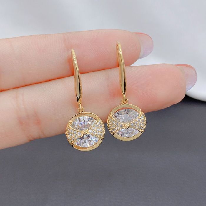 Glamorous Round Earrings - Perfect for Parties, Weddings, Banquets & Birthdays!