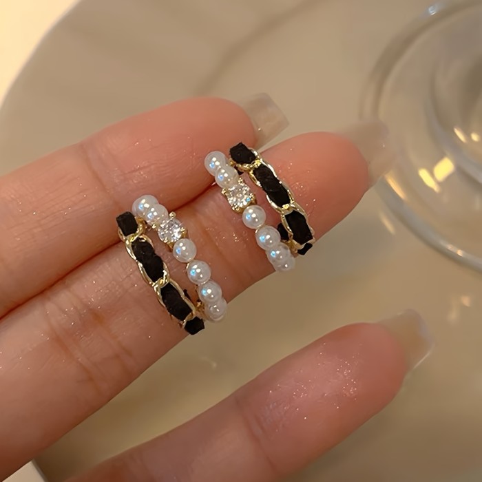 Creative Double Layer Design Hoop Earrings Zinc Alloy Jewelry Embellished With Imitation Pearl Black Velvet Design Delicate Female Earrings