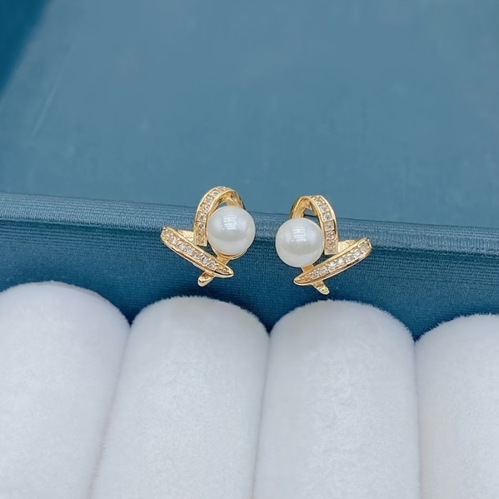 Love Heart Faux Pearl Ladies Stud Earrings Temperament Design Earrings Female Valentine's Day Gift