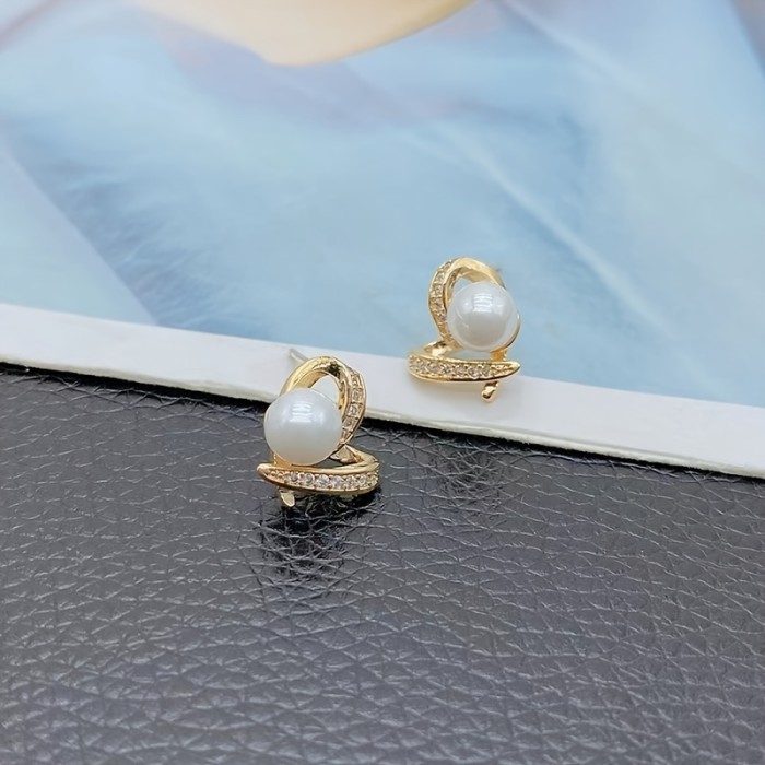 Love Heart Faux Pearl Ladies Stud Earrings Temperament Design Earrings Female Valentine's Day Gift