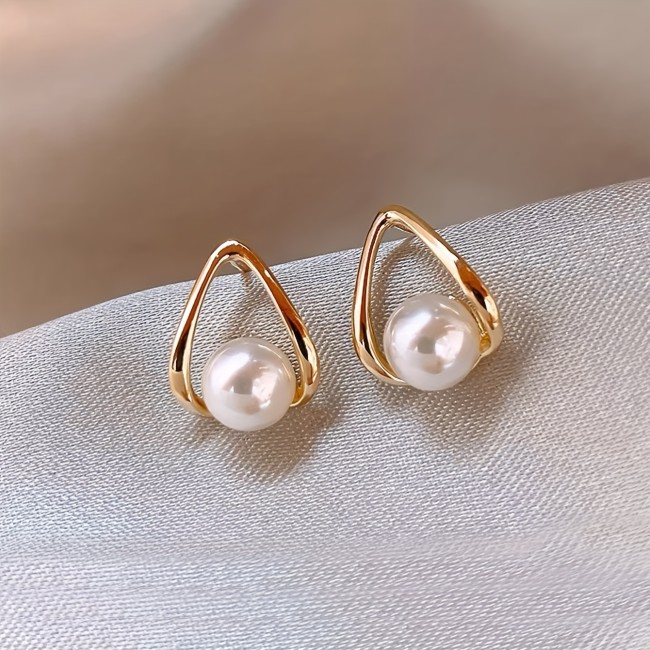Hollow Geometric Stud Earrings Embellished With Imitation Pearl Vintage Elegant Style For Women Dating Ear Decor