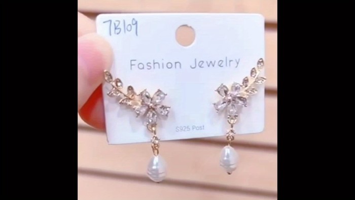 Zircon Flower & Faux Pearl Decor Earrings Vintage Elegant Earrings Fashion Party Or Everyday Wear
