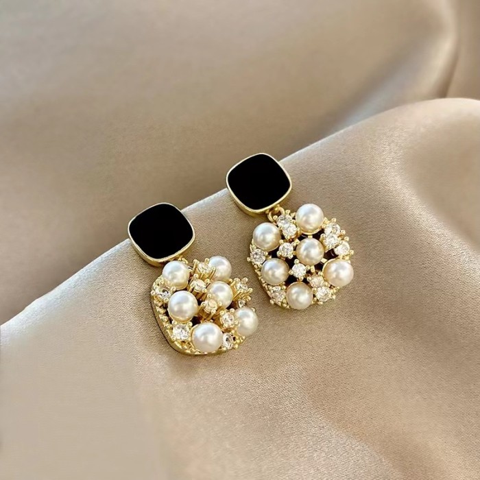 Square Faux Pearl Zircon Stud Earrings Female Temperament Personality Ear Jewelry Accessories For Banquet Party Decor