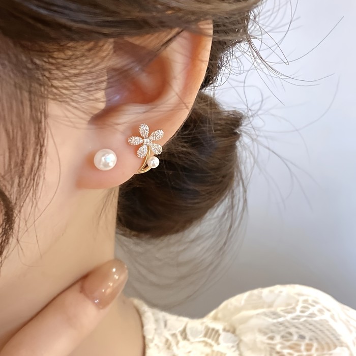 Exquisite Golden Flower With Shiny Zircon Faux Pearl Decor Stud Earrings Elegant Simple Style Alloy Jewelry Trendy Female Gift