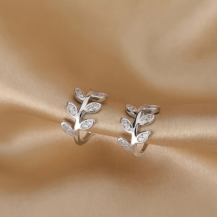 Elegant Rhinestone Leaf Design Ear Cuffs for Women, Alloy Ear Bone Clip, Simple Luxurious Non-Piercing Earrings, Daily and Party Wear Jewelry Accessory