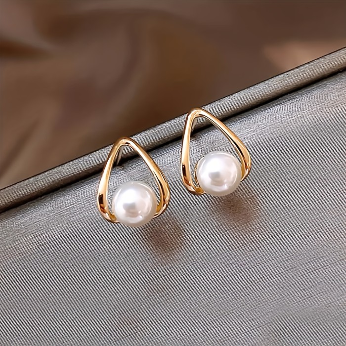Hollow Geometric Stud Earrings Embellished With Imitation Pearl Vintage Elegant Style For Women Dating Ear Decor