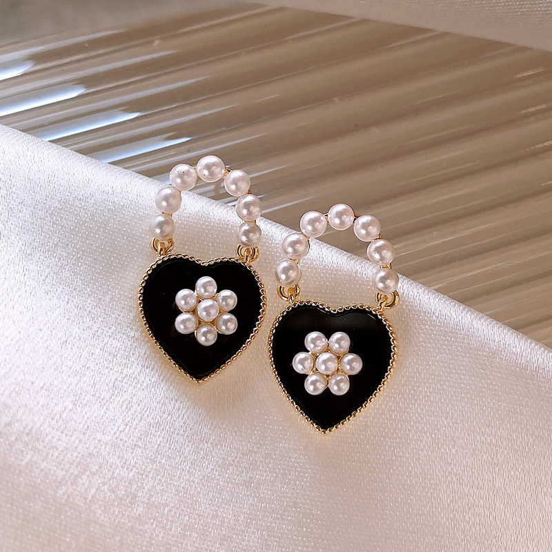 Cute Faux Pearl and Love Heart Earrings Delicate Ear Jewelry For Women trendy female gift