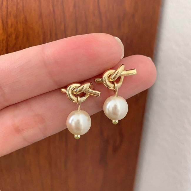 2Pcs Exquisite Elegant Knotted Cross Fashion Luxury Faux Pearl Copper Golden Earrings Dangles Women Daily Prom Wedding Gift