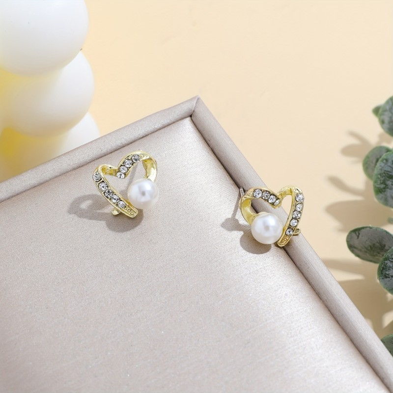 Love Heart Faux Pearl Ladies Stud Earrings Temperament Design Earrings Female Valentine's Day Gift