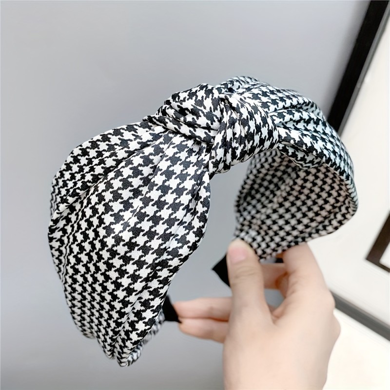 Elegant Vintage Polyester Houndstooth Headband - Chic Wide Dress Up Hairband with Color Matching Print, Single Piece, Ideal for Valentine's Day, No Feathers, Cartoon Elements