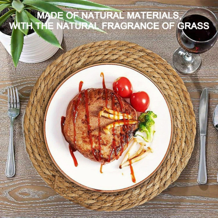 4Pcs Japanese Hand-Woven Grass Placemats: Thickened Non Scalding Round Heat Insulating Placemats for Family Dining Table, Tea Set Placement, Applicable To A Wide Range of Scenarios, Practical and Beautiful At The Same Time